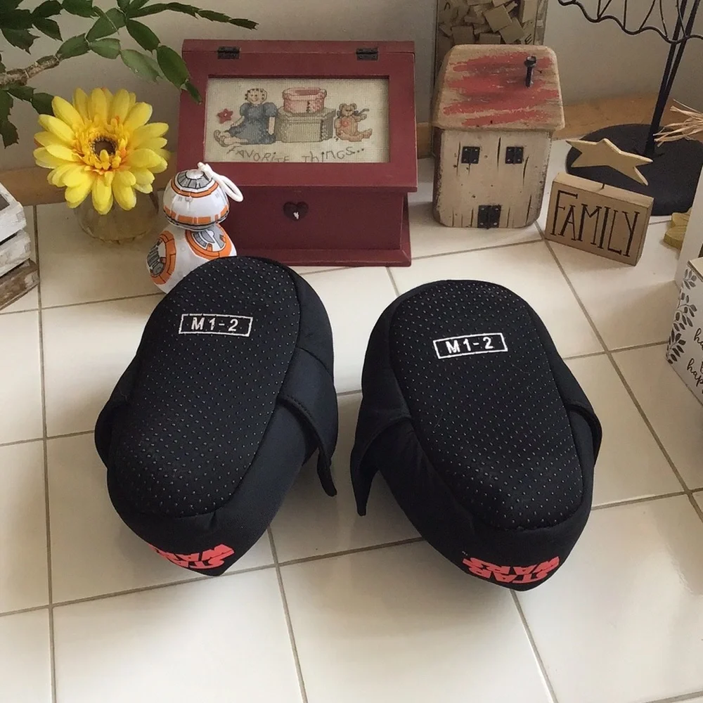 ‘Star Wars’ Darth Vader Comfy Slippers
